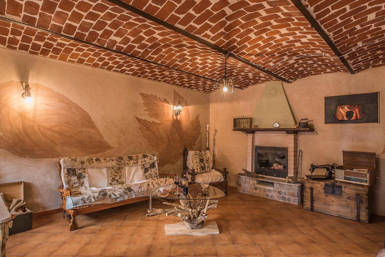 Villa Casa Delle Foglie Sussurranti Asti Exterior foto