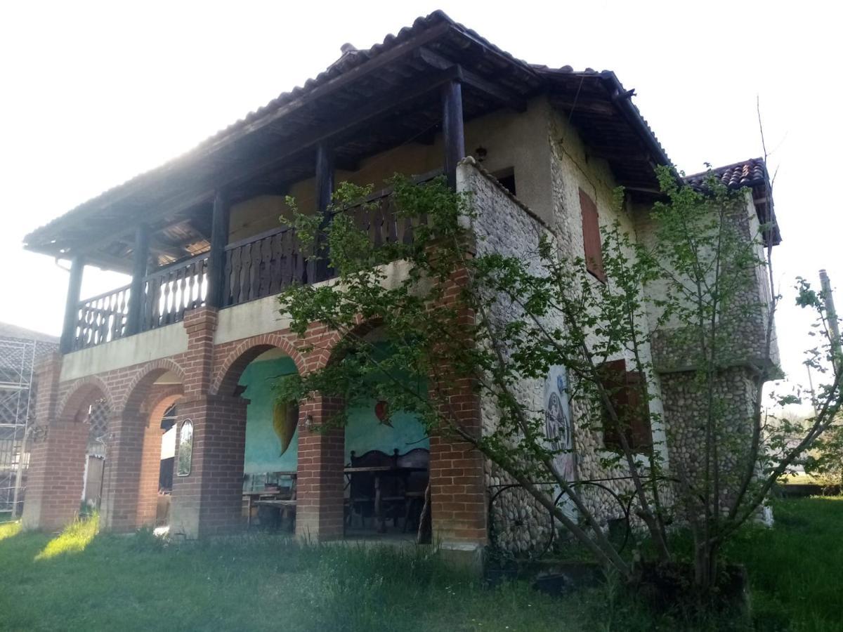 Villa Casa Delle Foglie Sussurranti Asti Exterior foto